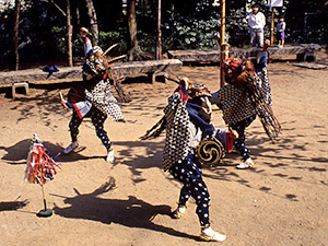 東矢島長良神社の獅子舞